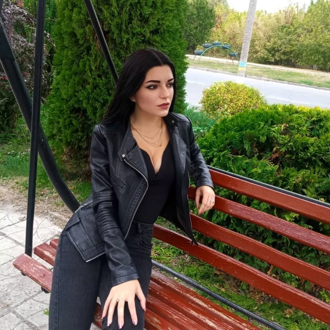 image FMJY5JBUJE